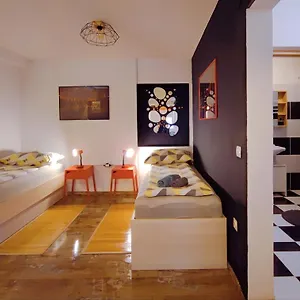  Pensión Ivana
